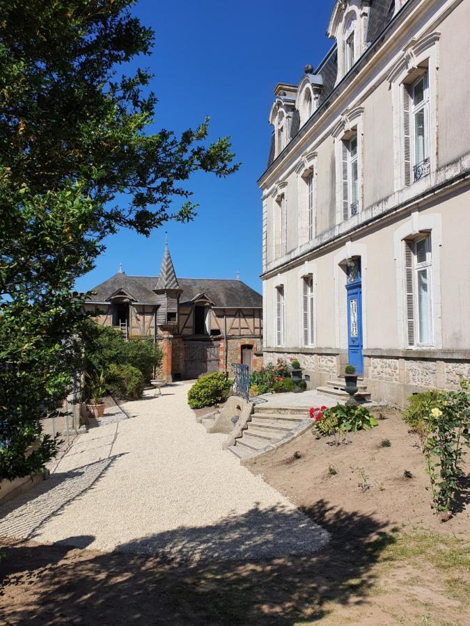 Les 5 Escales Bed and Breakfast Parthenay Exteriör bild