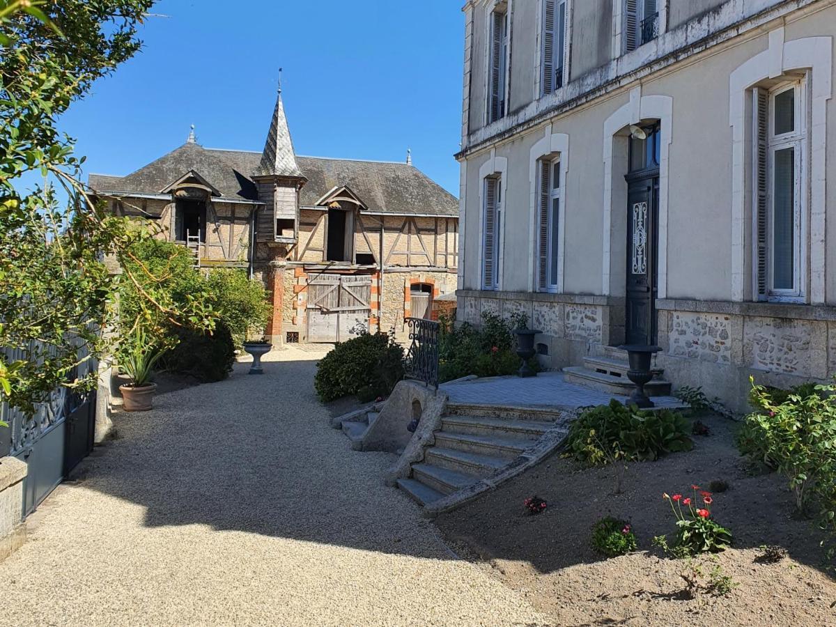 Les 5 Escales Bed and Breakfast Parthenay Exteriör bild