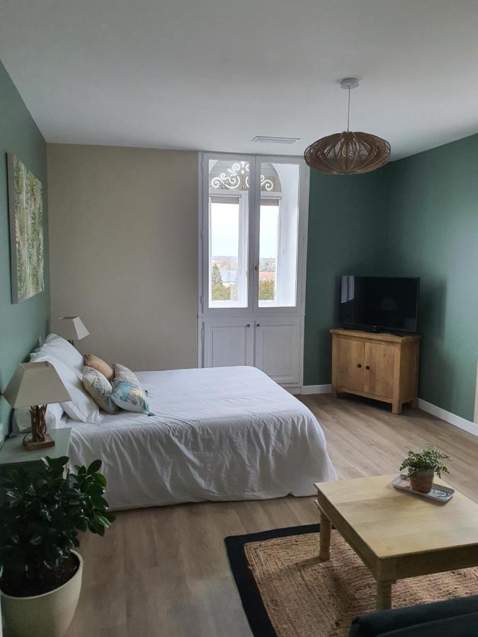 Les 5 Escales Bed and Breakfast Parthenay Exteriör bild