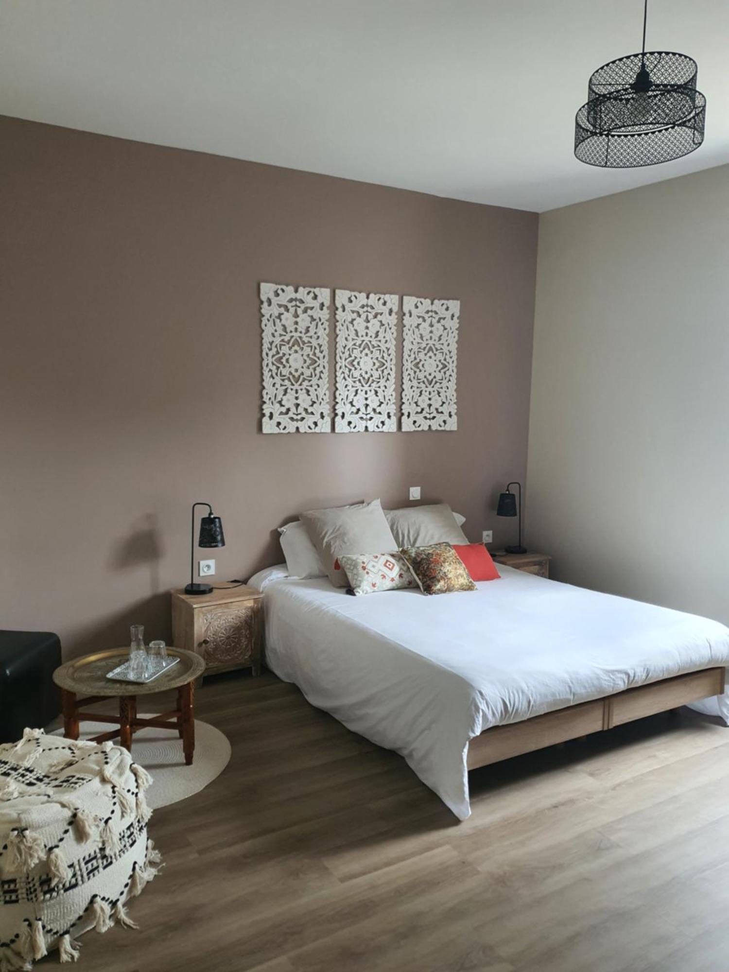 Les 5 Escales Bed and Breakfast Parthenay Exteriör bild