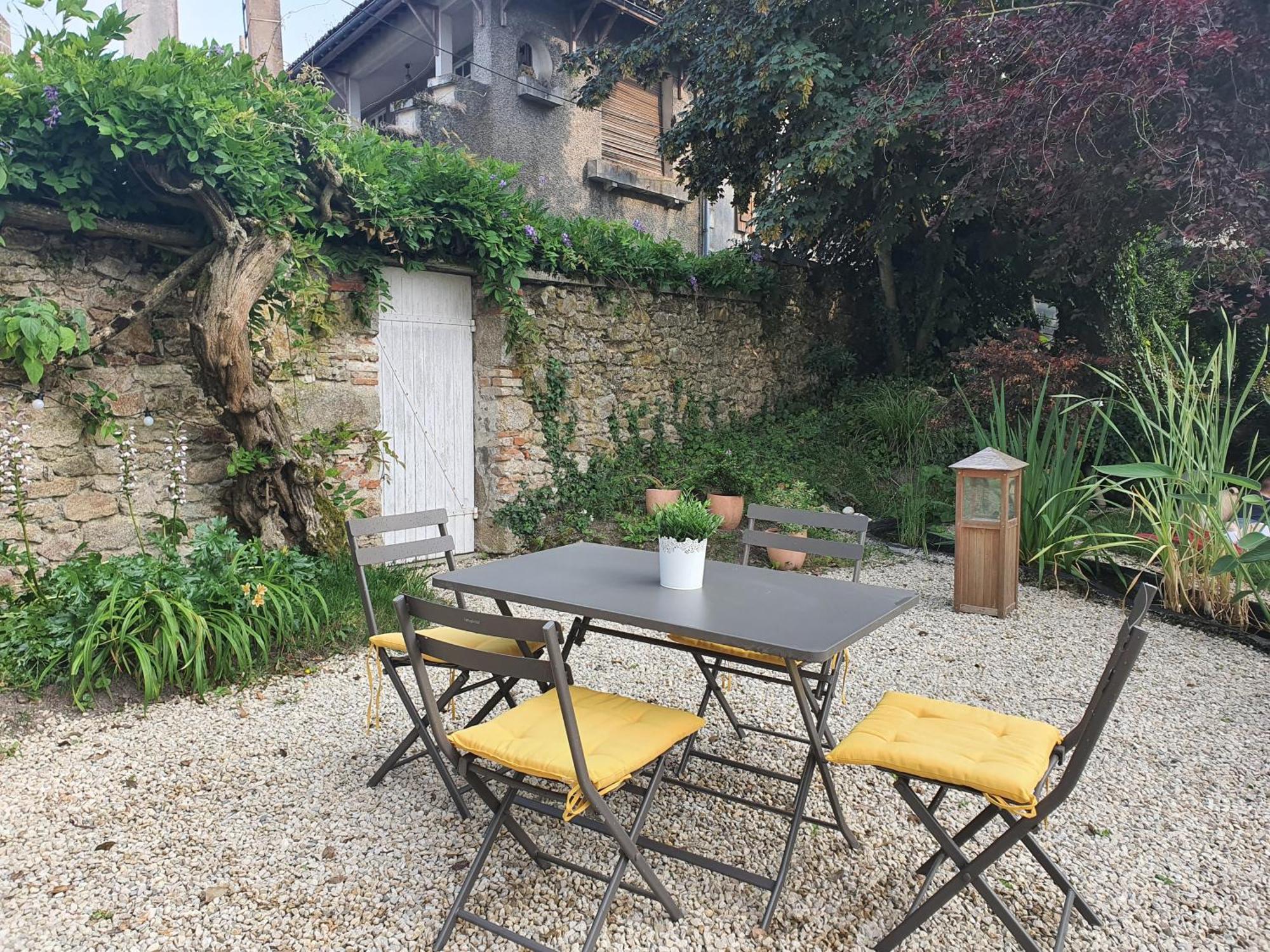 Les 5 Escales Bed and Breakfast Parthenay Exteriör bild