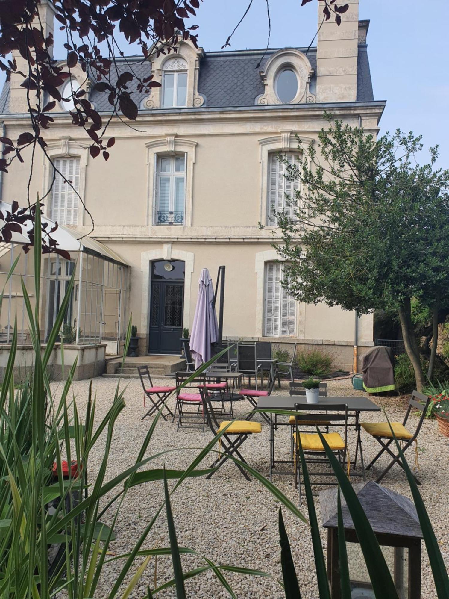 Les 5 Escales Bed and Breakfast Parthenay Exteriör bild